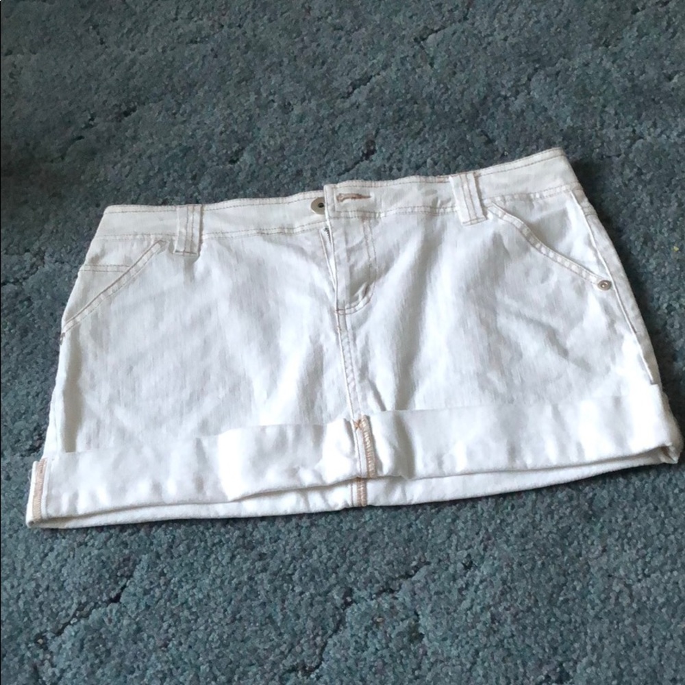 White Denim Skirt 🌼
